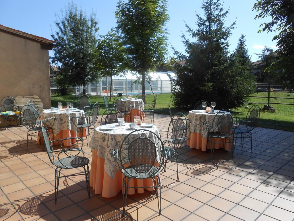 Hostal Burgos Torrecaballeros Exteriör bild