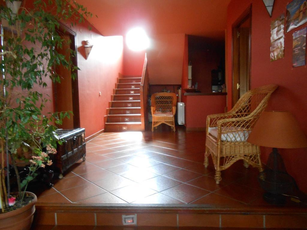 Hostal Burgos Torrecaballeros Exteriör bild